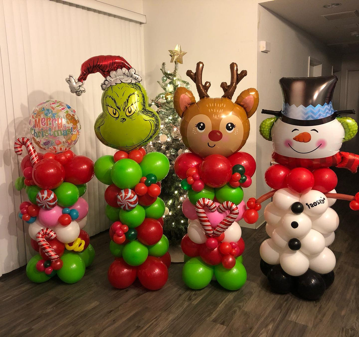 Christmas Theme Glitch, Deer And Snowman Cluster Balloon Bouquet