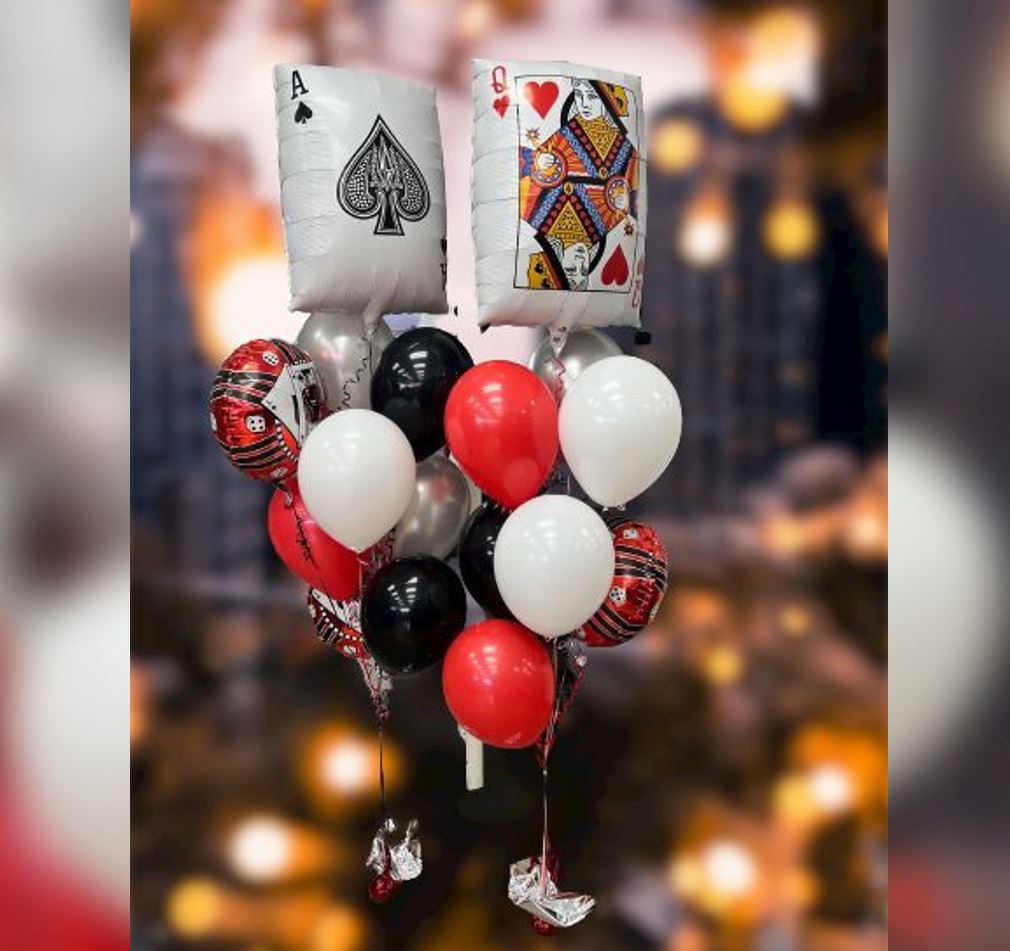 Casino Theme King And Queen Balloon Bouquet