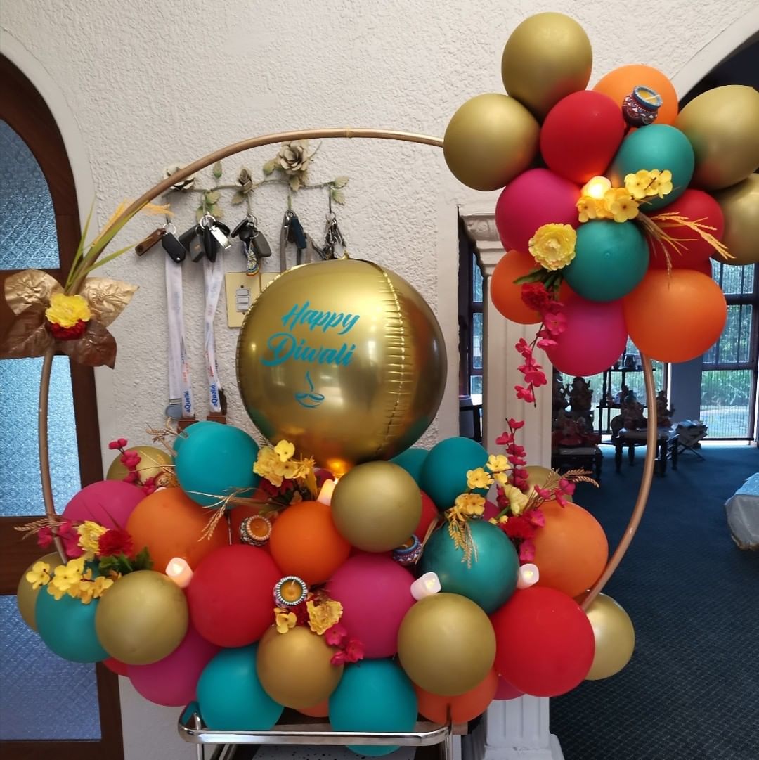An Personalised Arch Balloon Bouquet