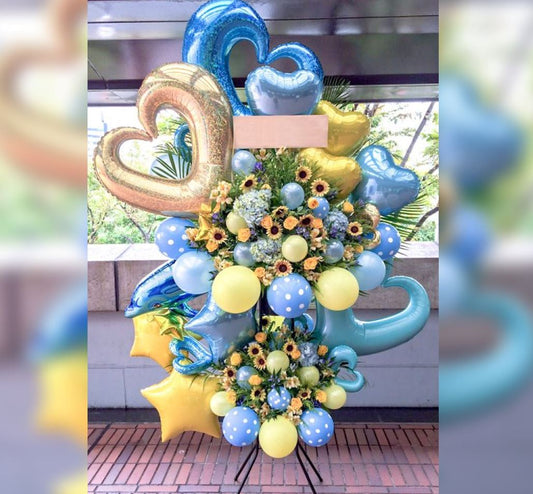 Hollow Hearts And Stars Flowers Balloon Bouquet