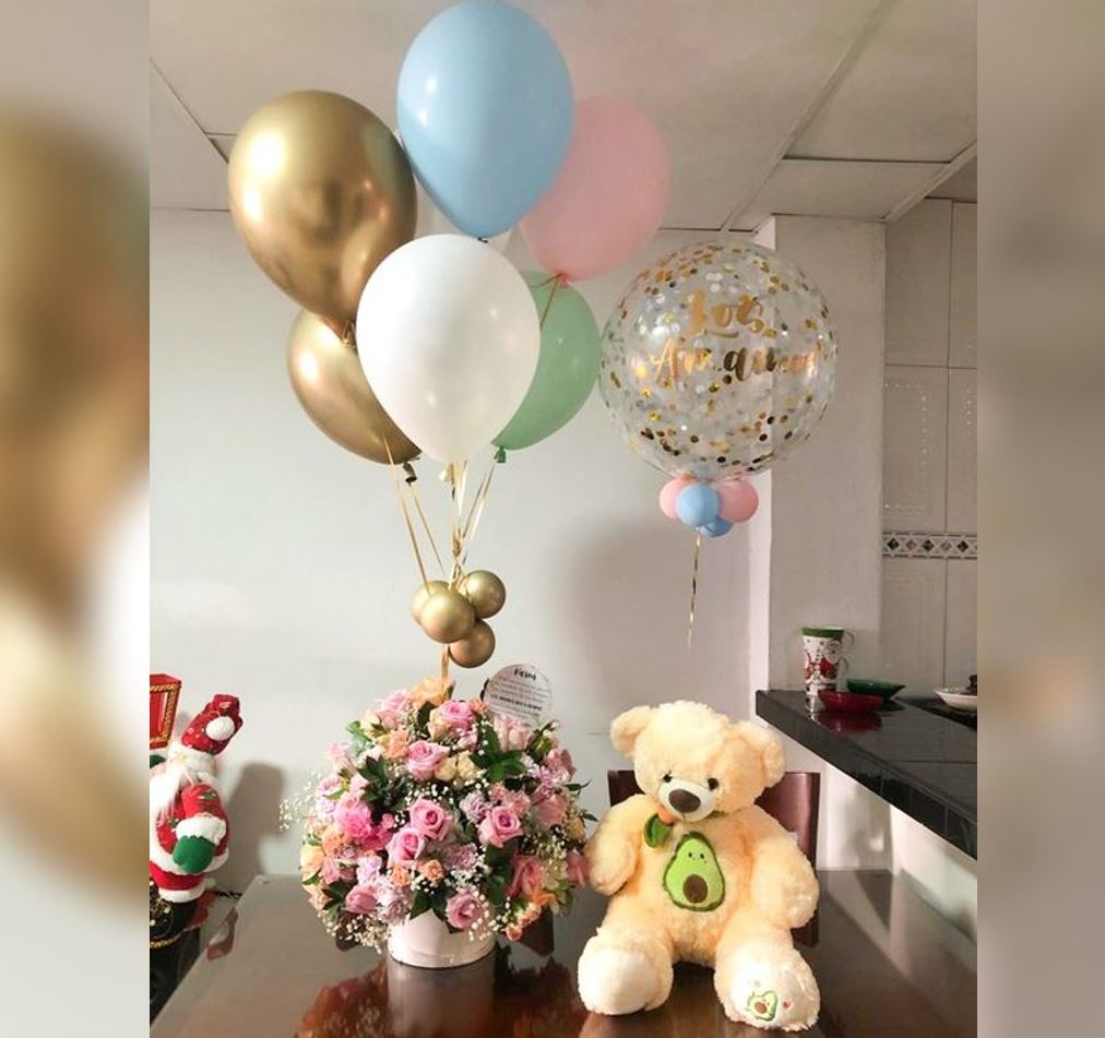 Teddy Bear And Bubble Balloons And Flowers Bouquet