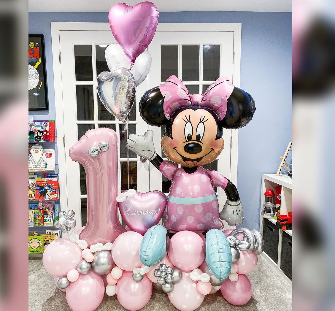1st Birthday Minney Theme Cluster Balloon Bouquet