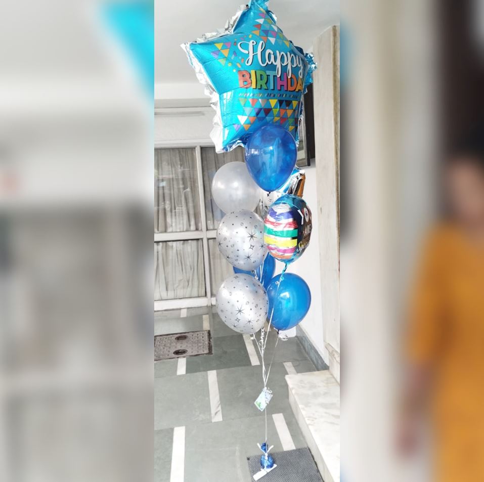 HBD Supershape Star Balloon Bouquet