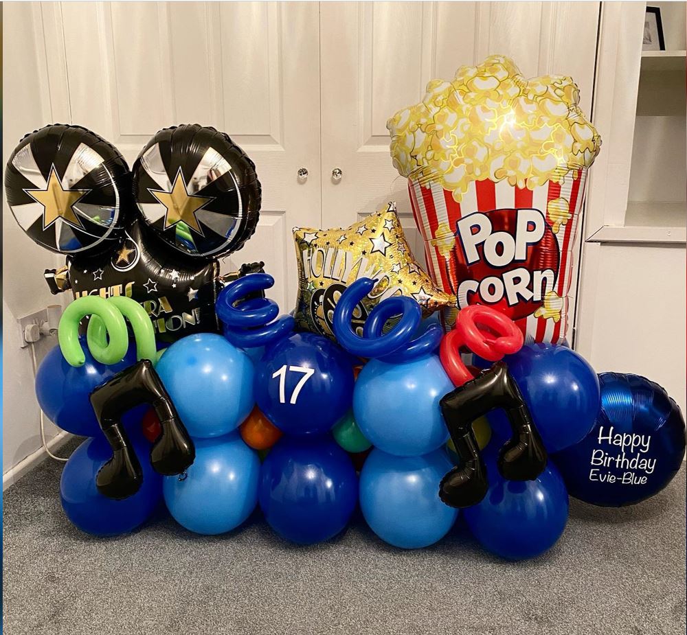 Hollywood Light Camera Action And Pop Corn Cluster Balloon Bouquet