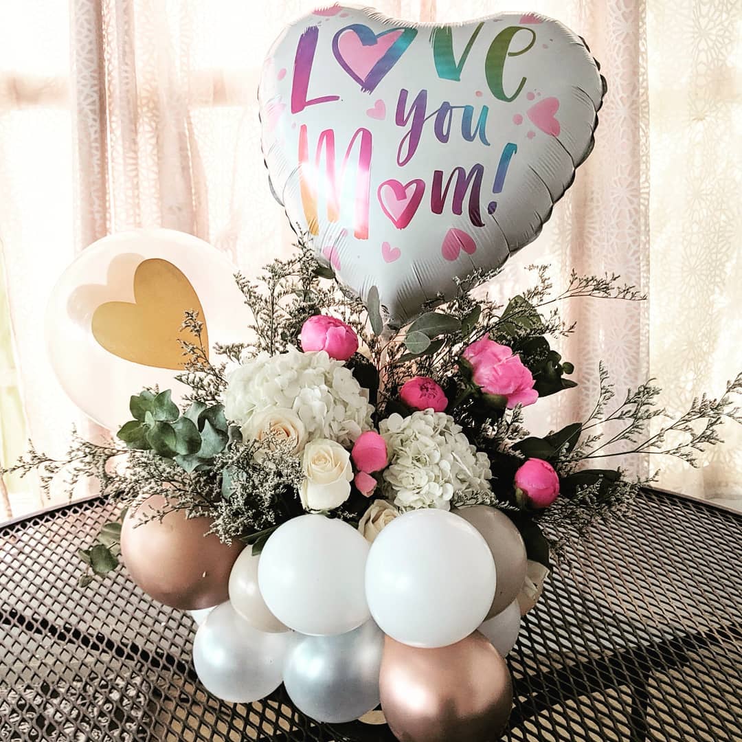 Love You Mom Flower Cluster Balloon Bouquet