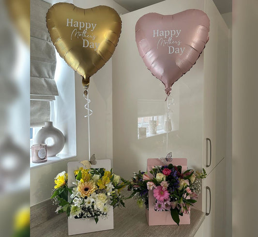 Happy Mother' Day Jumbo Heart Flower And Balloon Bouquet