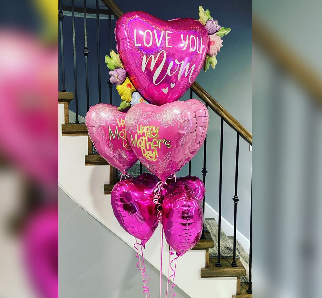 Love You Mom Pink Hearts Balloon Bouquet