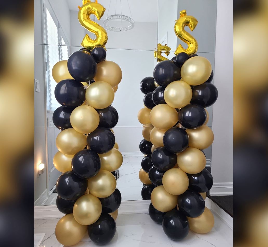 Dollar Theme Cluster Balloons Pillar