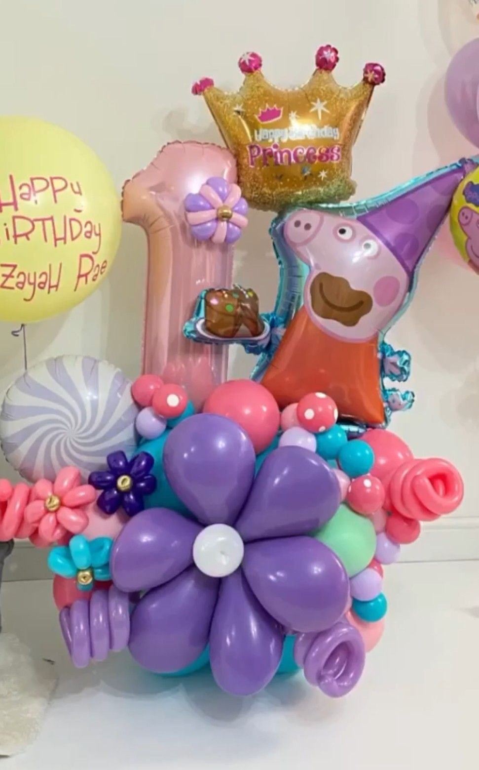 Peppa Pig & Number "1" With 18" Foil Balloon Bouquet