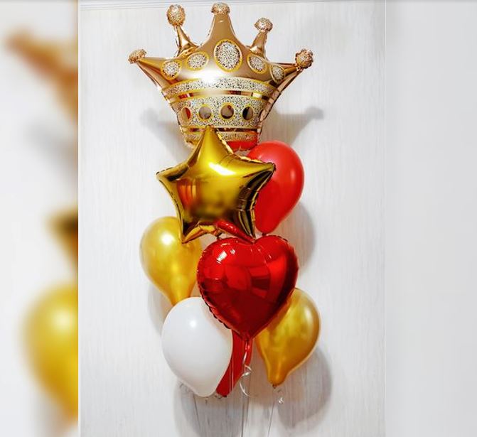 Gold Star Foil Crown Balloon Bouquet