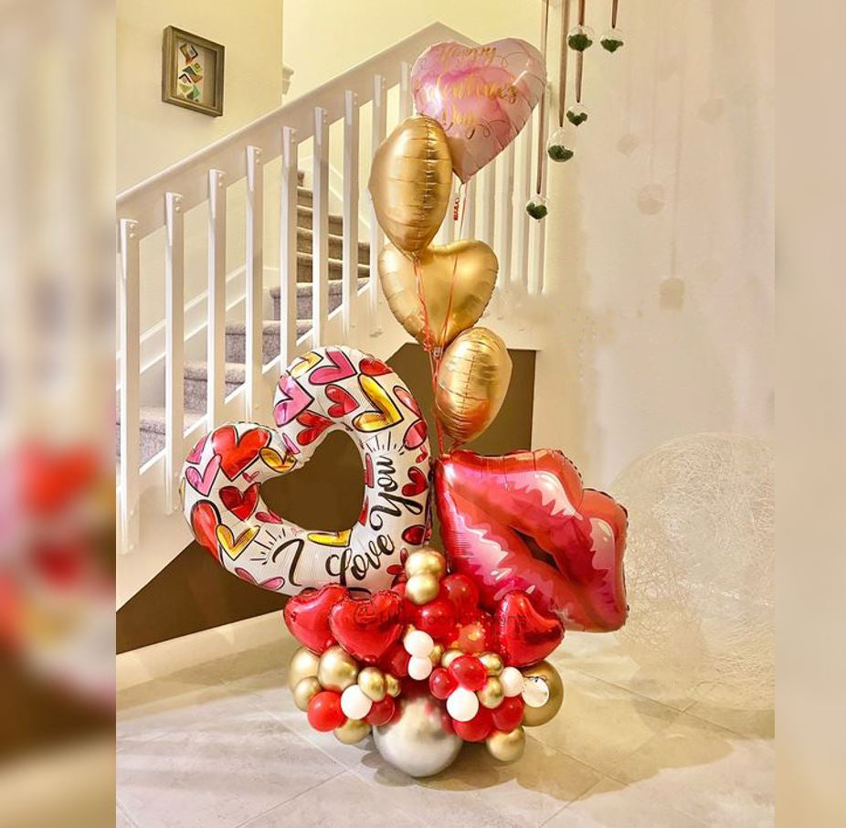 Valentine Lip and Hollow Heart Balloon Bouquet