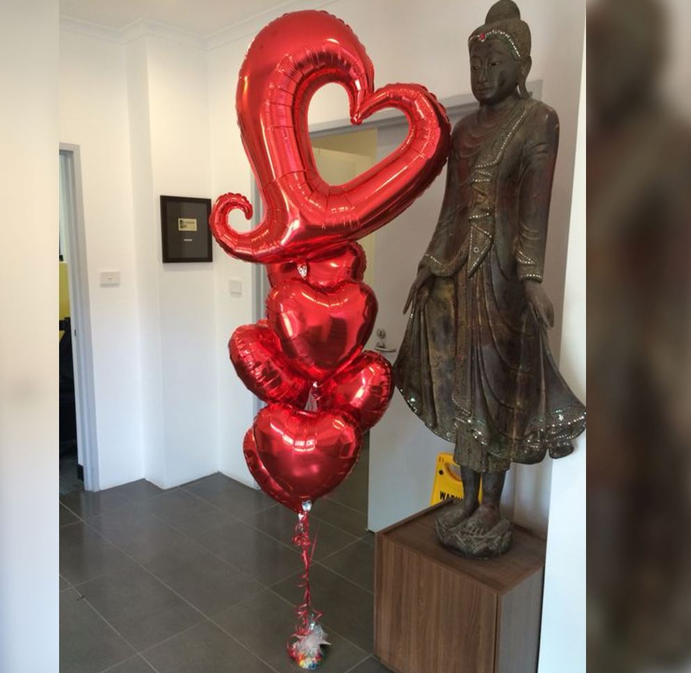 Red Hollow Heart Balloon Bouquet
